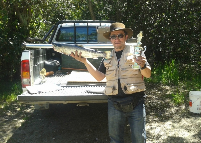 Hermanos Ávila Castro se quedaron con los primeros lugares del campeonato de pesca 2014