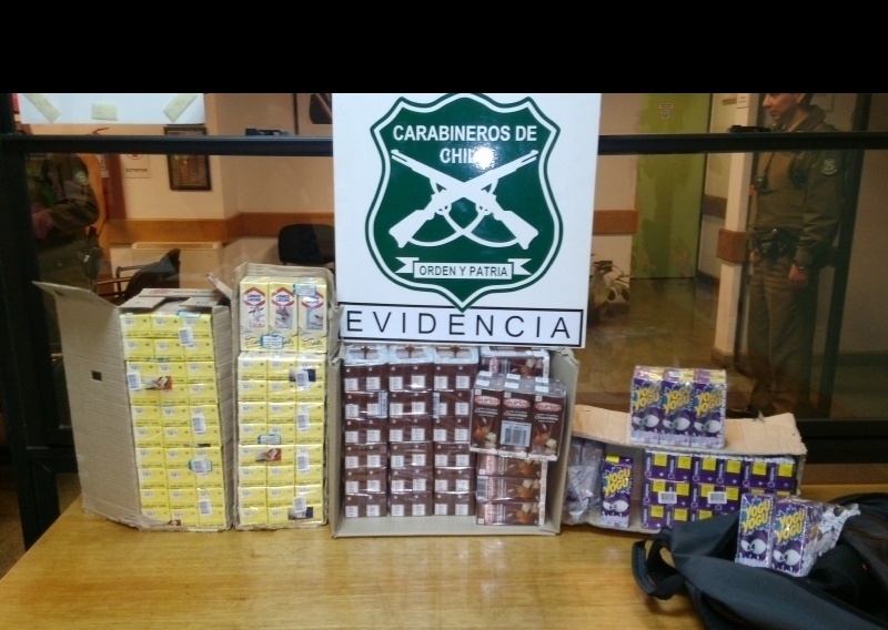 Dos menores de edad fueron detenidos por robar comida desde el Colegio Deportivo de Valdivia