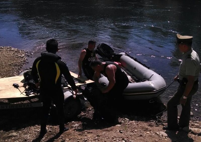 Encontraron cuerpo de mujer que se lanzó desde el puente de acceso a Río Bueno