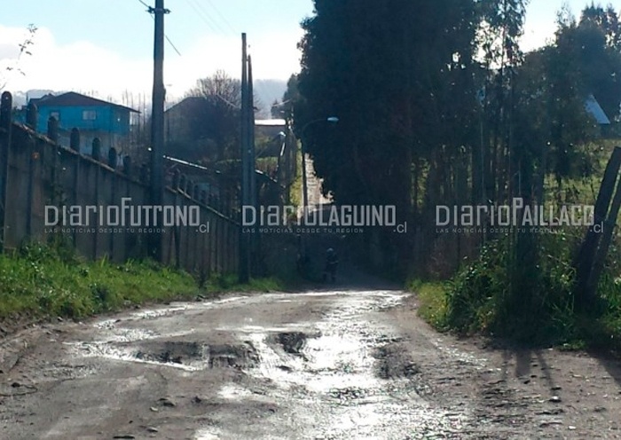 Calvario de los vecinos de calle Cementerio al parecer llega a su fin: municipio podrá reparar el acceso