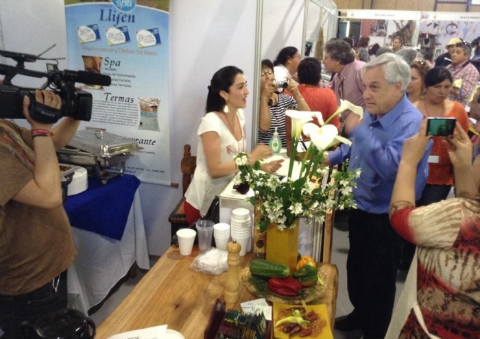 Presidente Piñera visitó feria Sabores y Sensaciones del Ranco