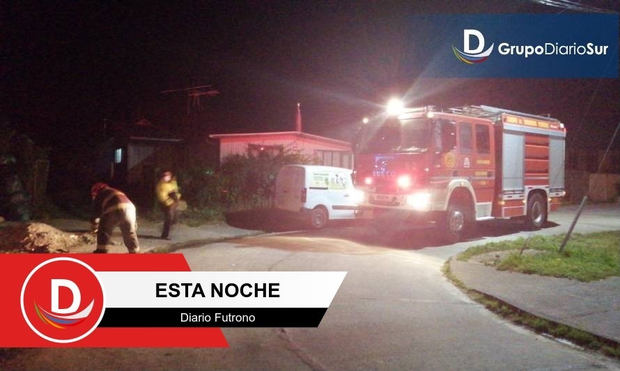 Bomberos revisó alcantarillado tras fuerte olor a gas