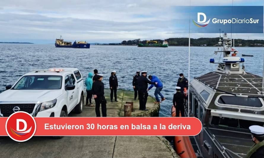 Rescatan a tripulantes de motonave que naufragó al sur de Chiloé