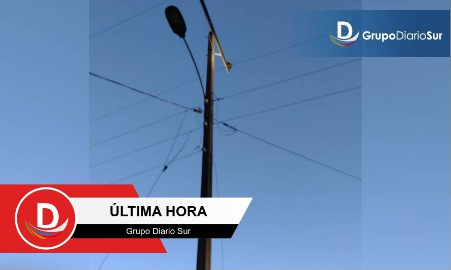 Precaución: Advierten que cable eléctrico cortado permanece sobre la ruta en Maihue