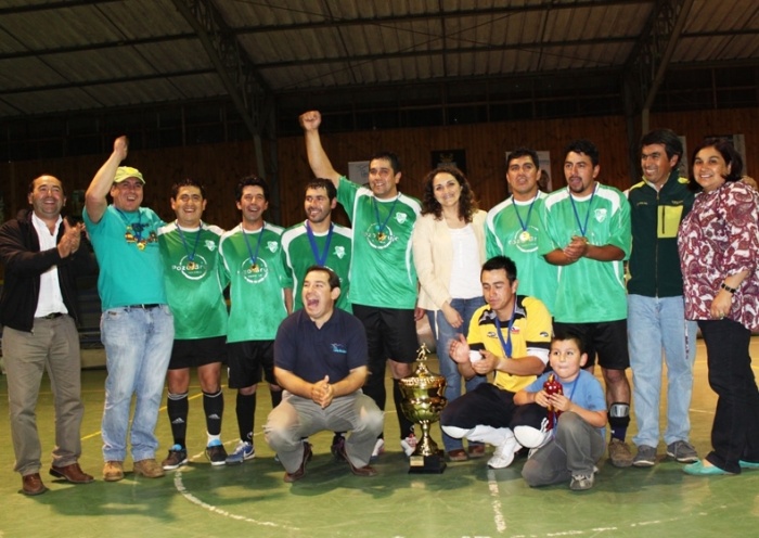 Agrícola Pozos Brujos gana Torneo de Futsal 2013