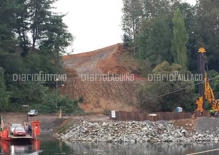 Avanza pavimentación del camino y construcción del puente en Puerto Lapi