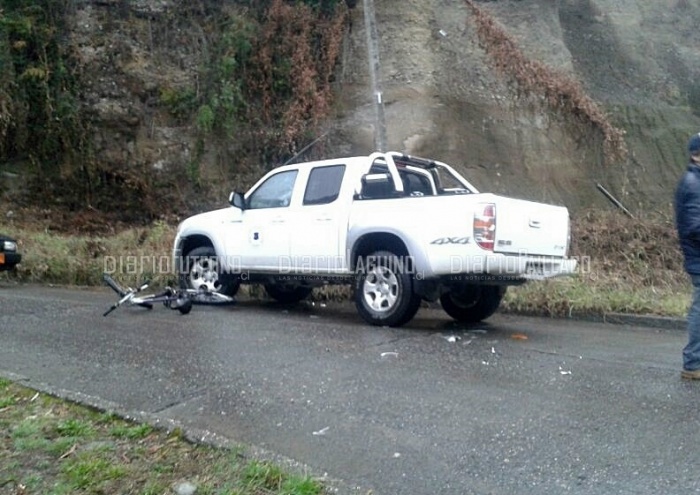 Mujer fue atropellada en cuesta La Nevada en Los Lagos