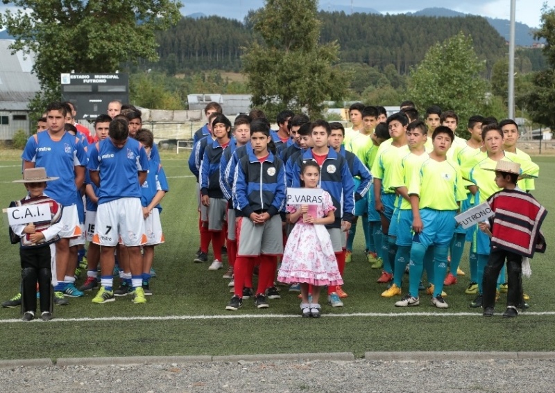 Futrono: Este domingo se inauguró el Mundialito Sub 15 de la UACH en su XXVI versión 