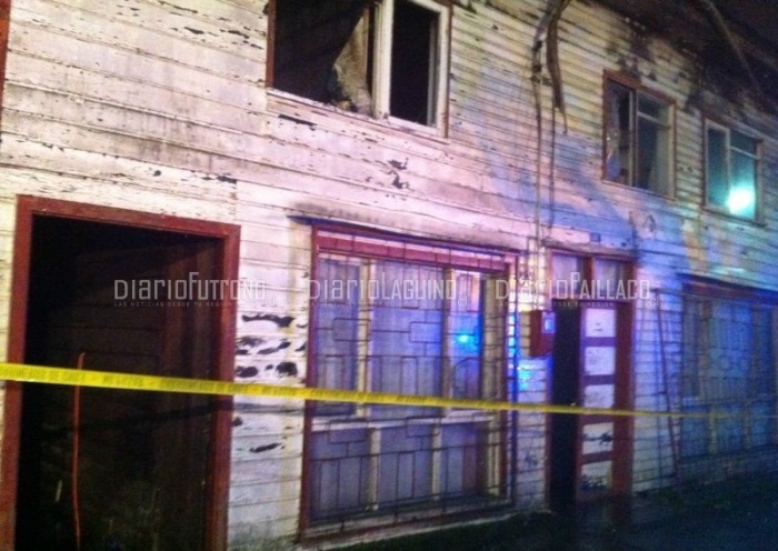 Incendio en antigua casona de Los Lagos dejó una víctima fatal