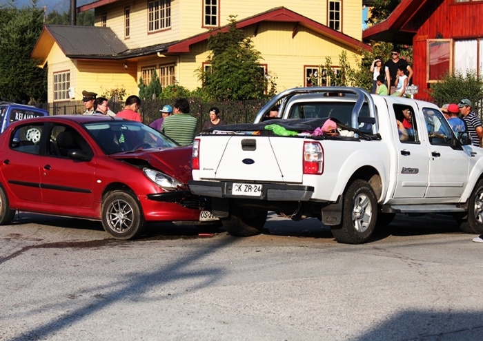 Accidente vehicular en las cuatro esquinas