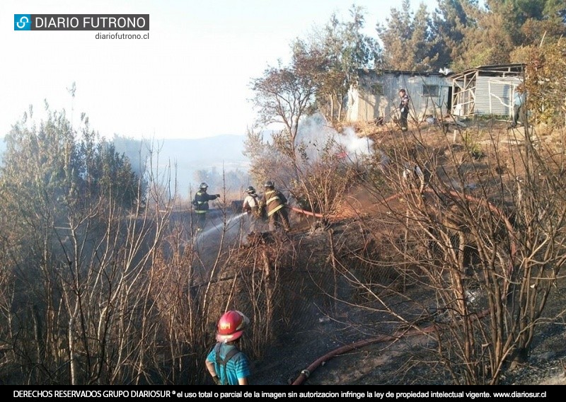 Heroica acción de vecinos de Huapi mantuvo bajo control el fuego mientras llegaba la ayuda desde Futrono
