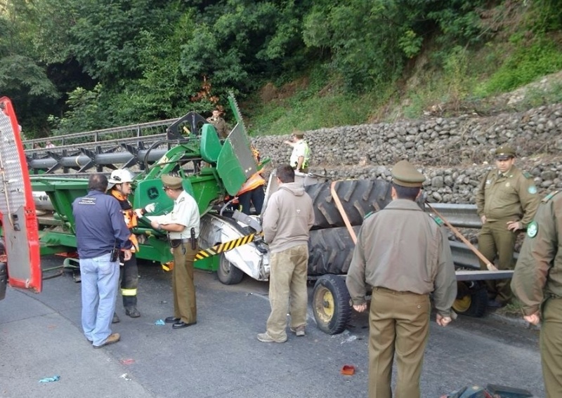 Camioneta y trilladora protagonizan fatal accidente en Río Bueno