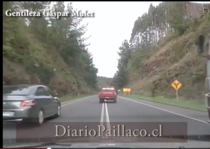 Paillaquino registró video de peligrosas maniobras de adelantamiento indebido en la Cuesta del Cero