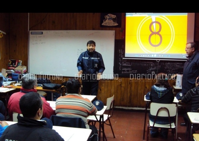 Brigadistas de Curriñe partiparon en un curso base de formación bomberil