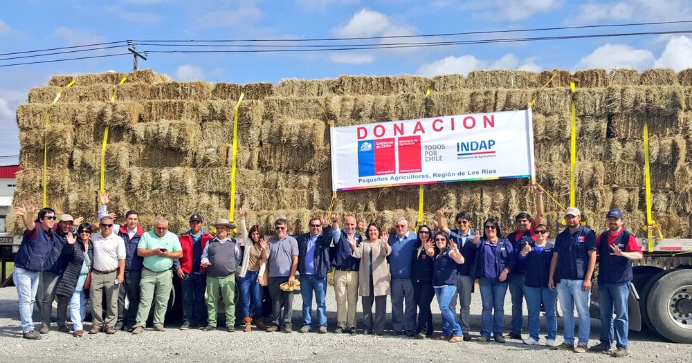 Pequeños agricultores, Indap y el Gobierno se unieron para ayudar a los afectados por incendios forestales