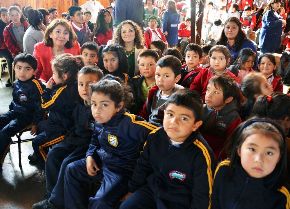 Comunidad estudiantil de Futrono dio bienvenida al nuevo año escolar