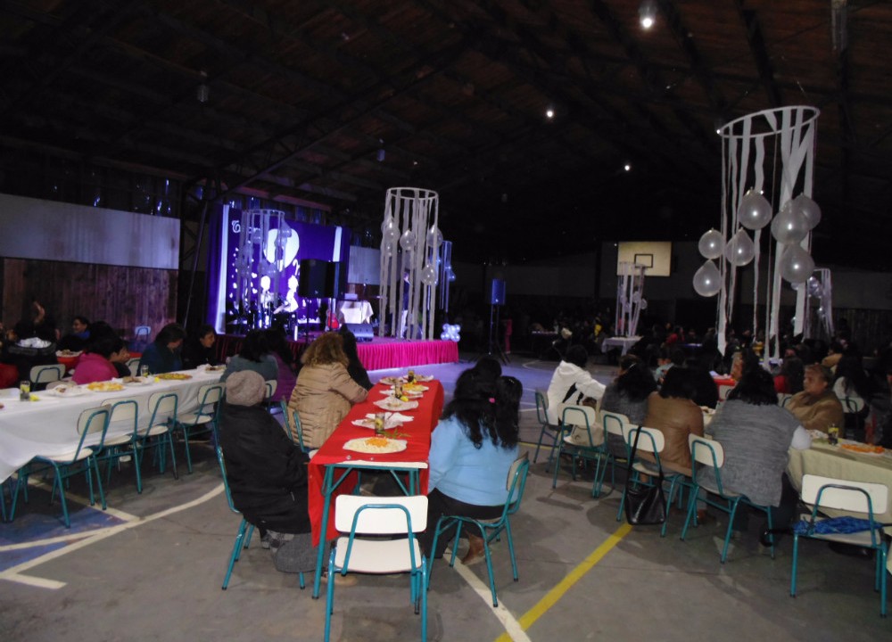 Colegio Balmaceda invita a sus apoderadas a disfrutar de un Café Concert