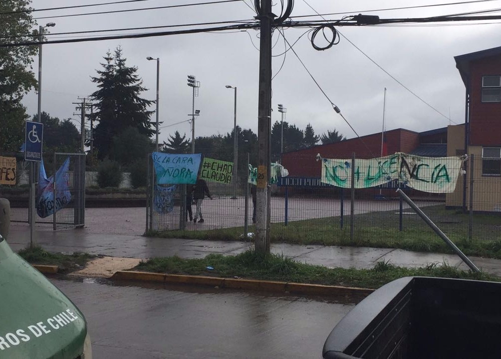 Liceo RAP de Paillaco inició paro en demanda de la salida de la directora 