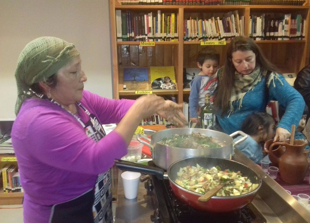 En Futrono y junto a la comida ancestral de Margarita Leiva culminó "Bibliotecas son más que libros"