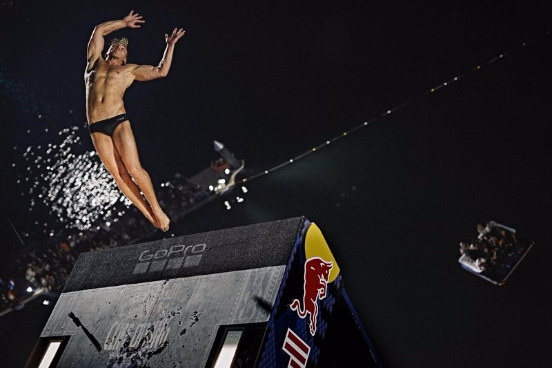 ¡Red Bull Cliff Diving cerrará temporada en Lago Ranco!