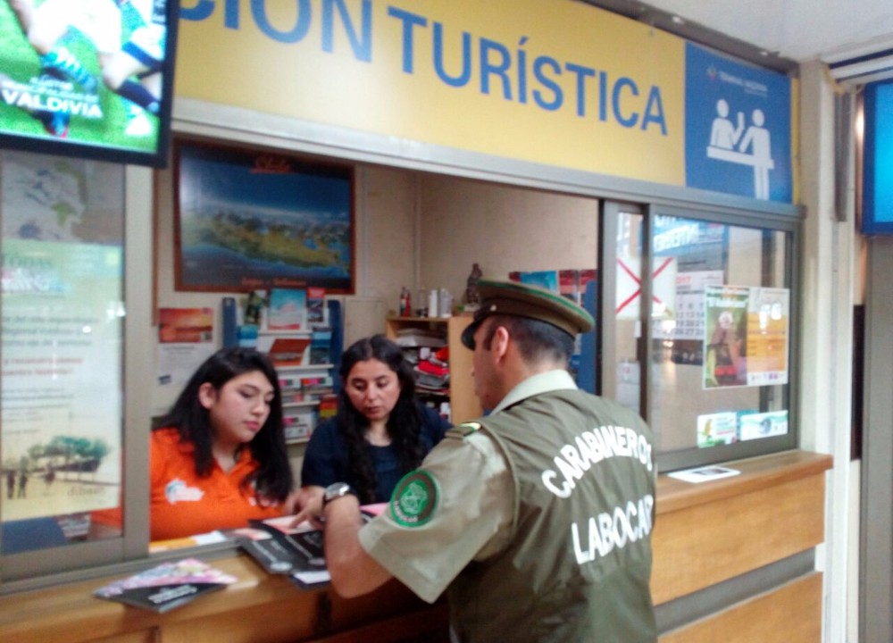 Labocar realizó campaña preventiva en el Terminal de Buses de Valdivia